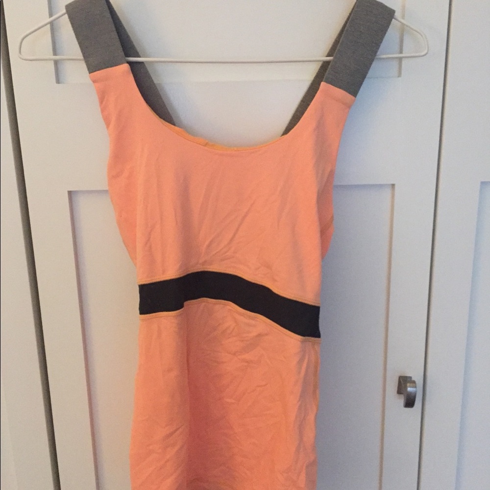 Lululemon top